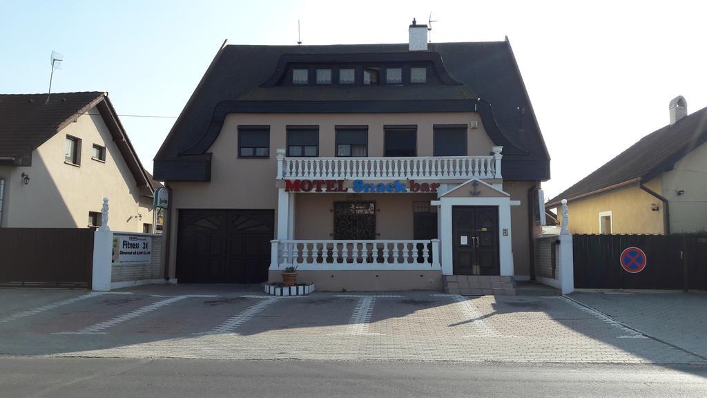 Motel Kotva Ivanka pri Dunaji Esterno foto