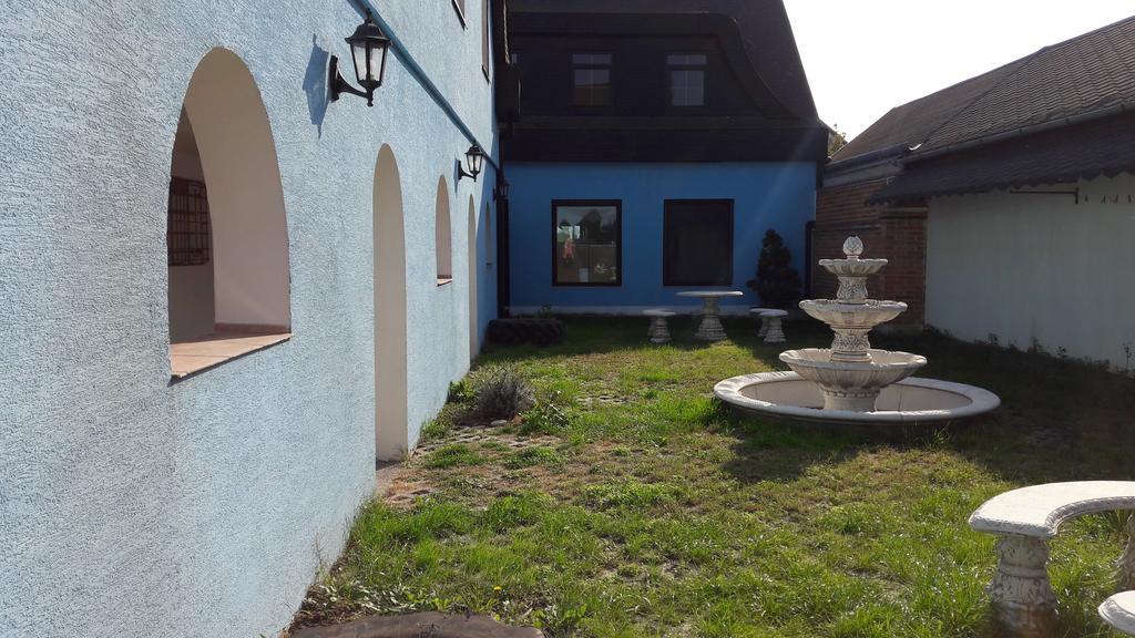 Motel Kotva Ivanka pri Dunaji Esterno foto