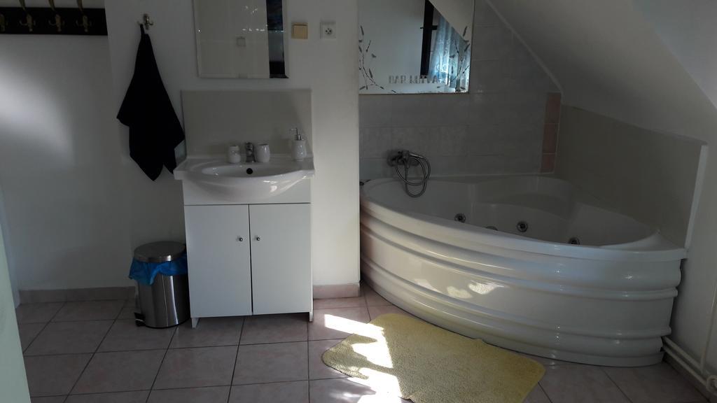 Motel Kotva Ivanka pri Dunaji Esterno foto