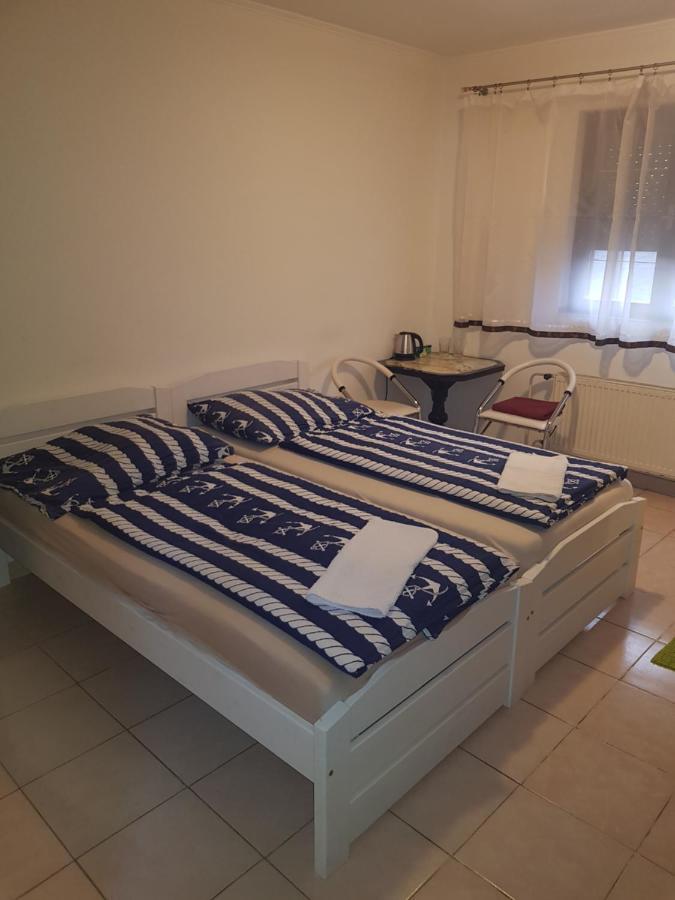 Motel Kotva Ivanka pri Dunaji Esterno foto