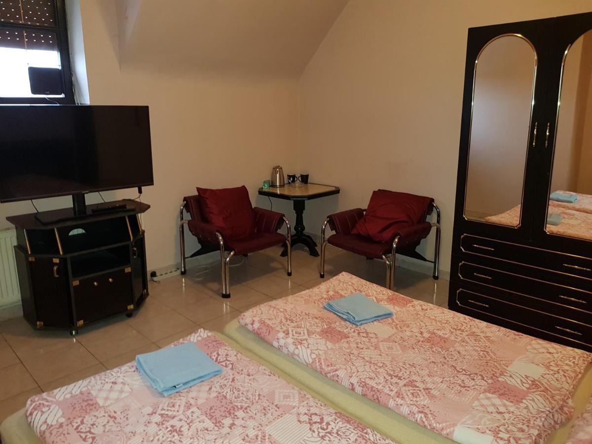 Motel Kotva Ivanka pri Dunaji Esterno foto
