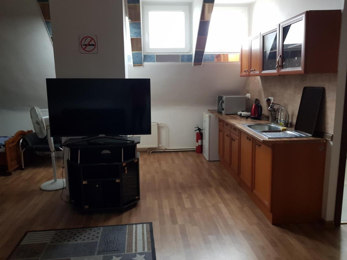 Motel Kotva Ivanka pri Dunaji Esterno foto